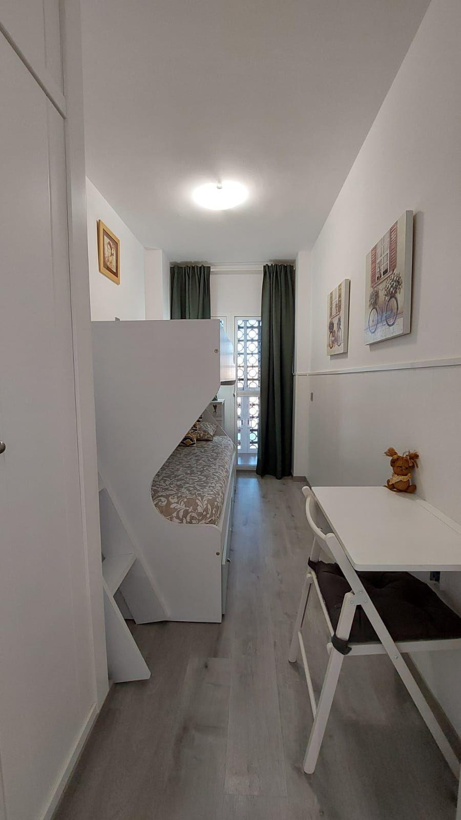 Luxury beachfront 2-bedroom flat in Fuengirola with panoramic sea views, ideal for retirement or investment, with high holiday rental profitability and a tourist license. Contact us to visit!