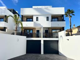 property gallery image 3