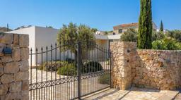 property gallery image 2