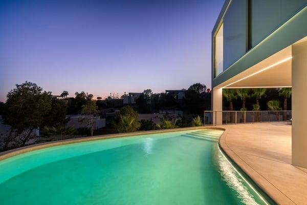 property gallery image 1
