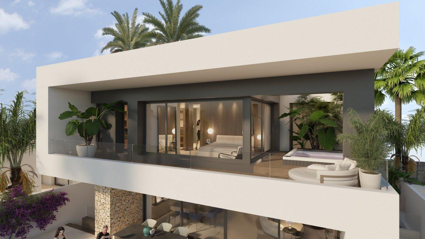 New build luxury first line villa in Algorfa golf course with 3 bedrooms, 3 bathrooms, floor heating, infinity swimming pool, home automation system, and underground garage. Close to Guardamar and Torrevieja beaches.