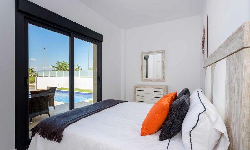 Mediterranean design villa close to everything, featuring 3 bedrooms, 2 bathrooms, a 18m2 terrace, private pool, and easy access to A37 connecting Alicante with Cartagena. Located in Daya Nueva near Alicante, offering sun and tranquility all year round.